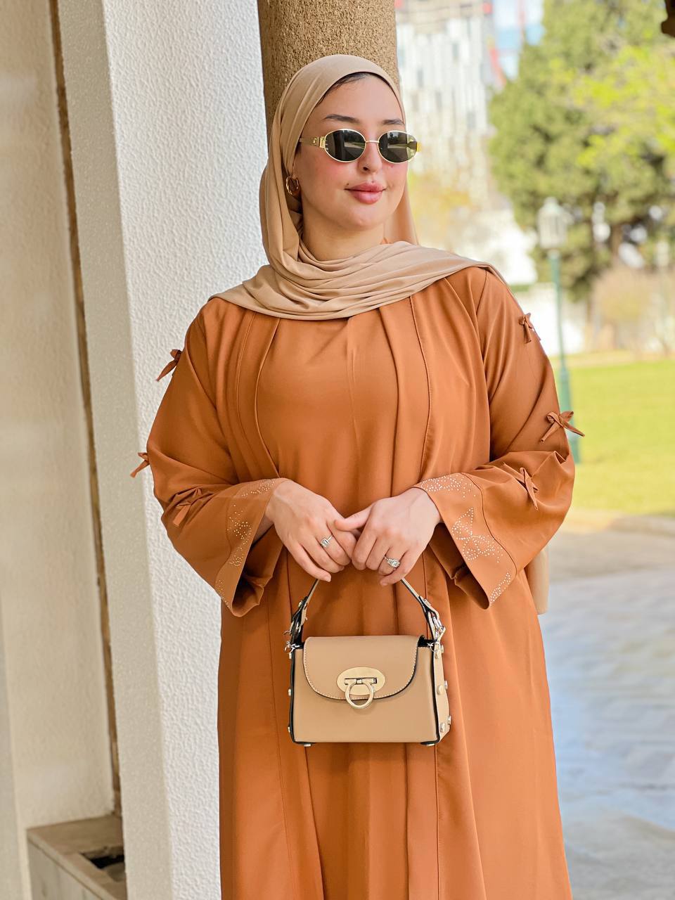 عباية راقية مكونة من قطعتين