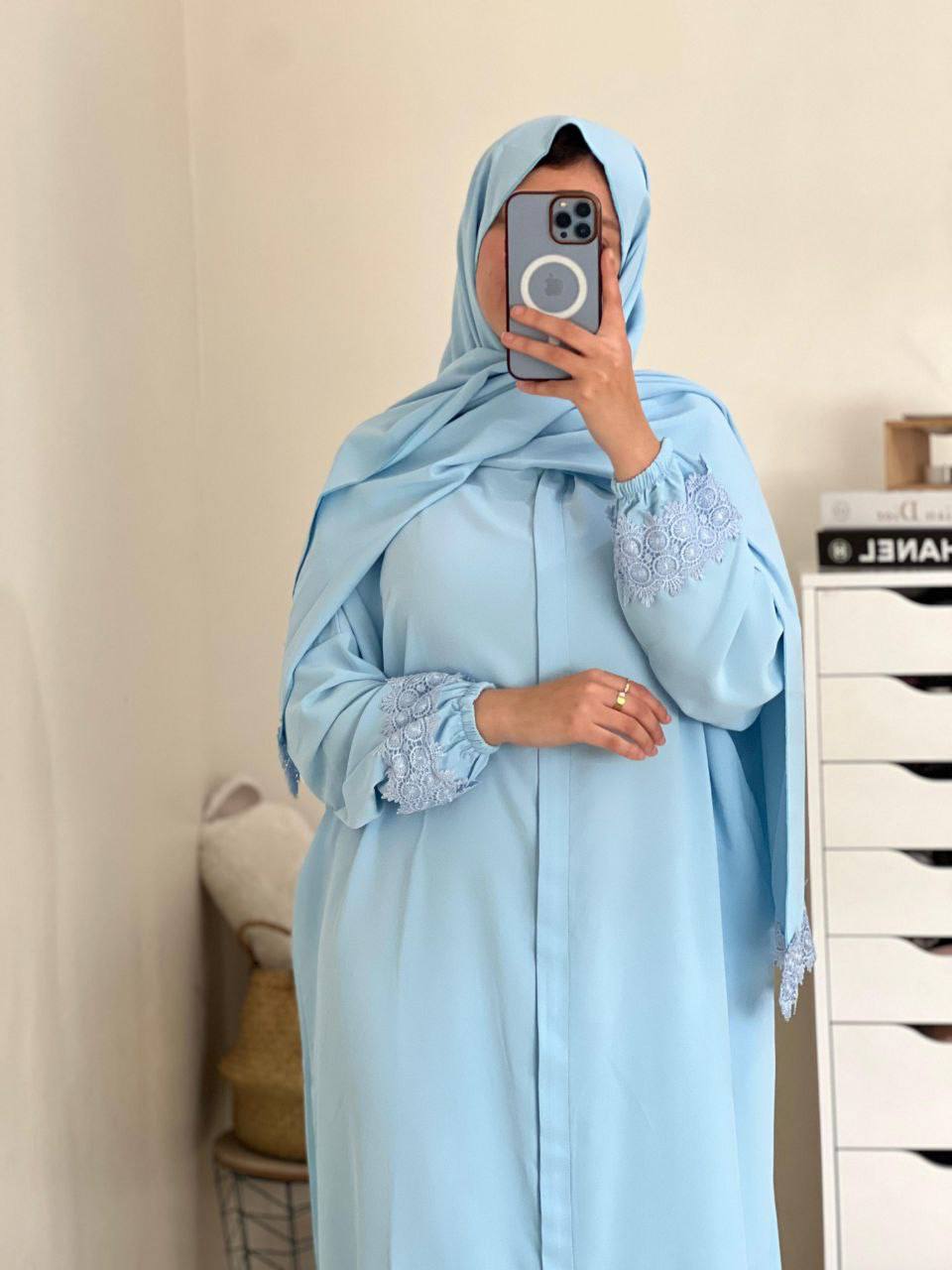 عباية نسائية فاخرة بالشال