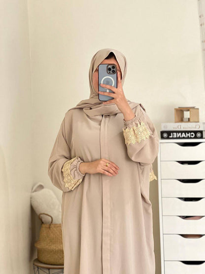 عباية نسائية فاخرة بالشال