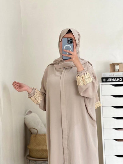 عباية نسائية فاخرة بالشال