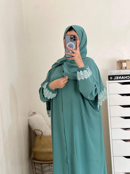 عباية نسائية فاخرة بالشال