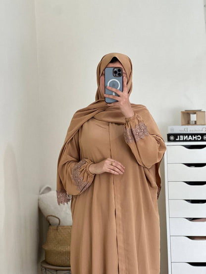 عباية نسائية فاخرة بالشال