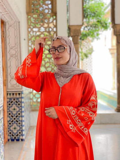 قفطان بطرزة عصرية