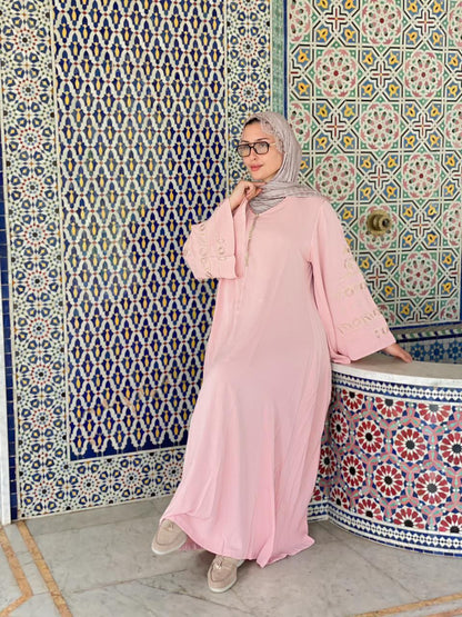 قفطان بطرزة عصرية